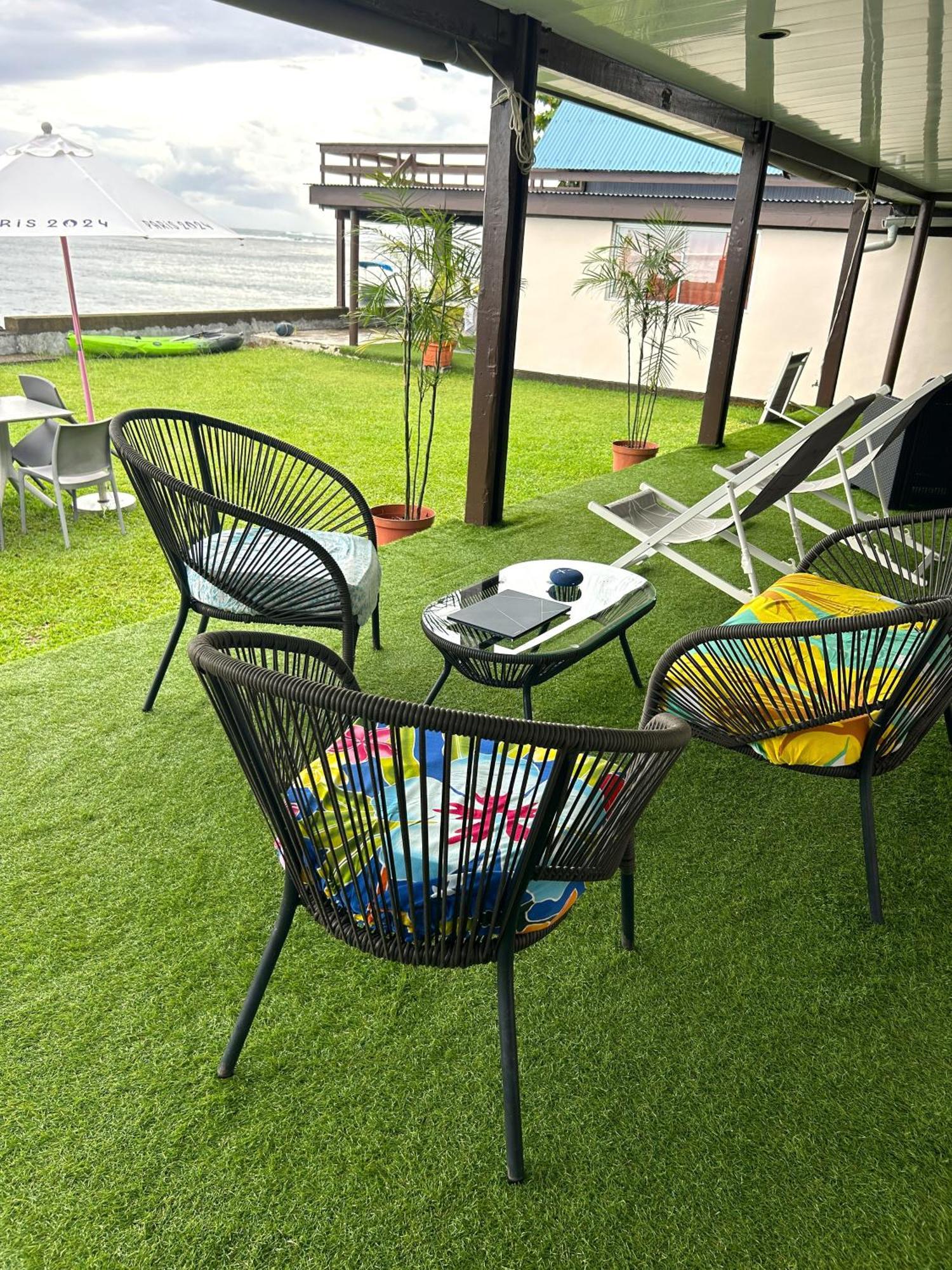 Hava'E Lodge Teahupoo Exterior foto